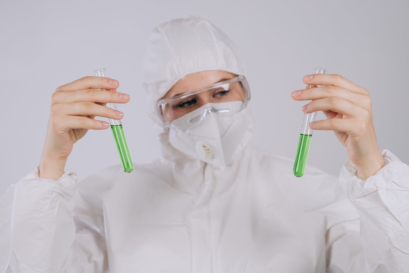 （圖：有機(jī)硅消泡劑生產(chǎn)廠家實(shí)驗(yàn)）